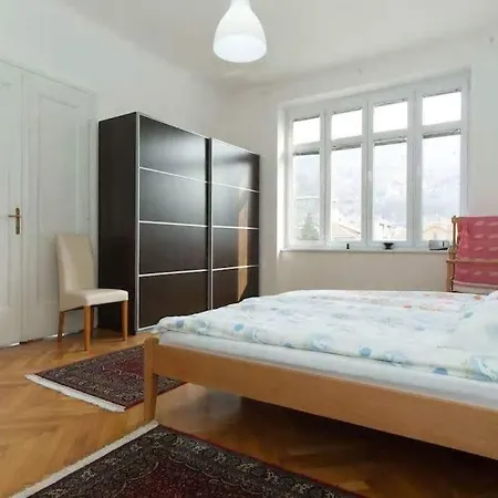 Caruso Balcony Apartament *